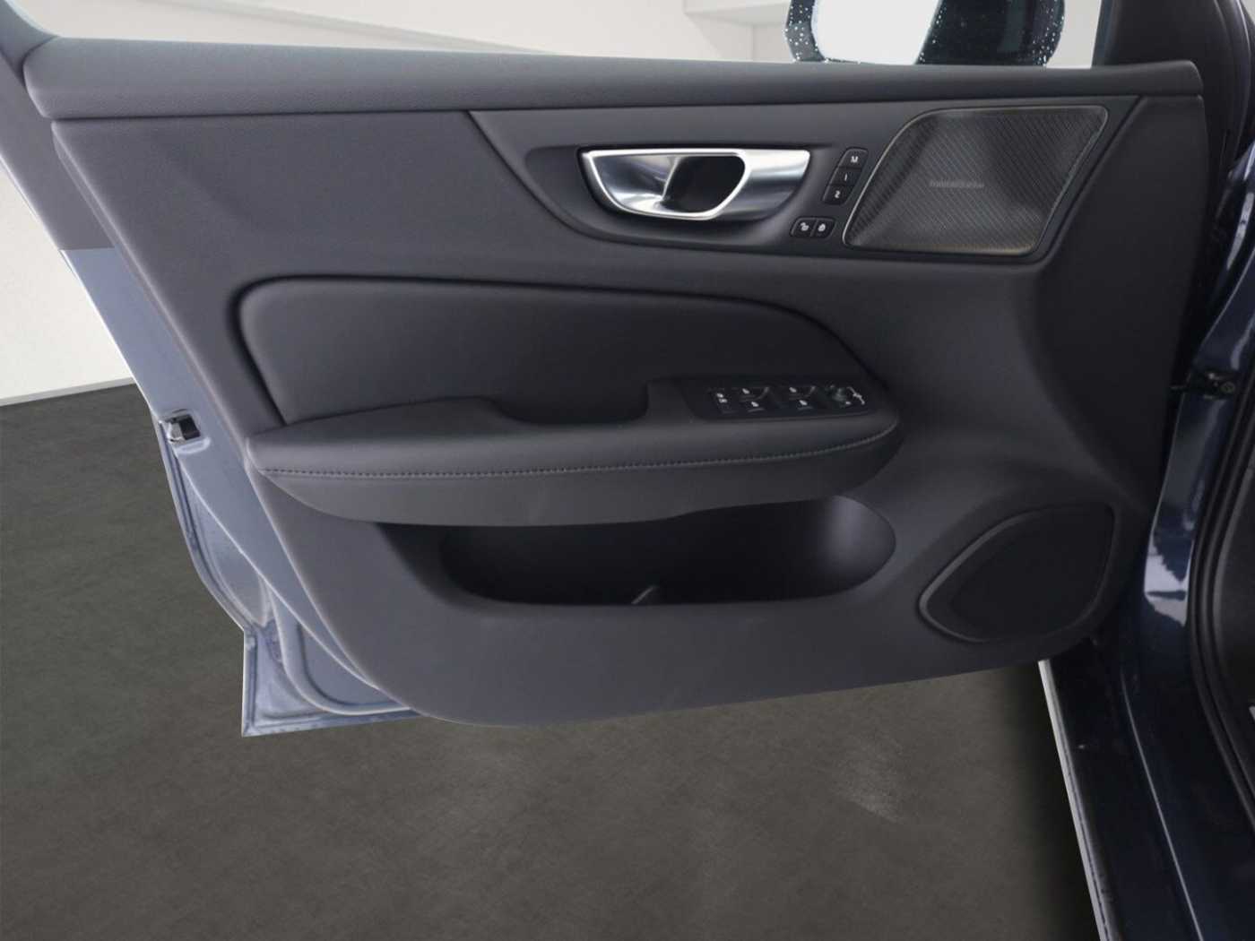 Volvo  Ultimate Dark AWD B5 Benzin EU6d HUD StandHZ
