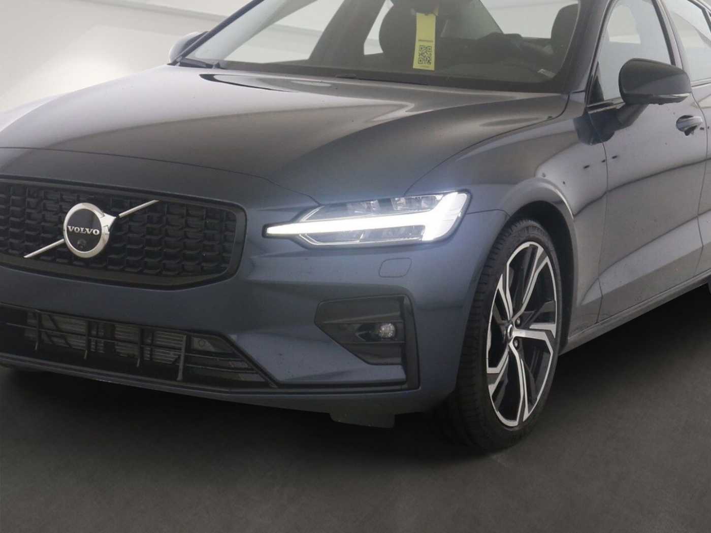 Volvo  Ultimate Dark AWD B5 Benzin EU6d HUD StandHZ