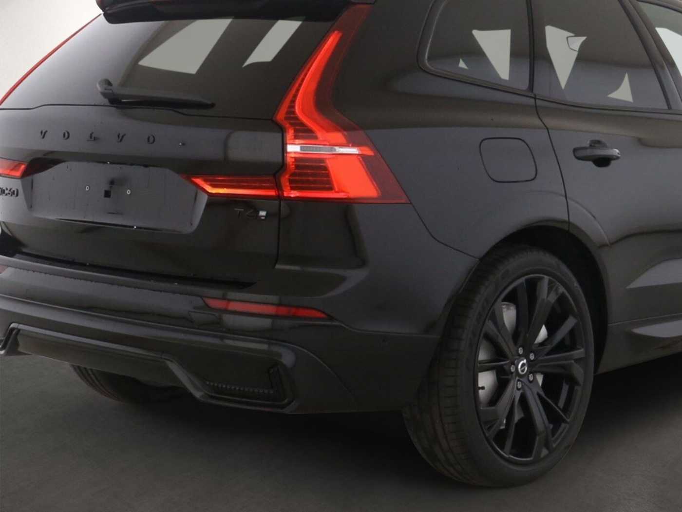 Volvo  Plus Black Edition Plug-In Hybrid AWD T6 Tw