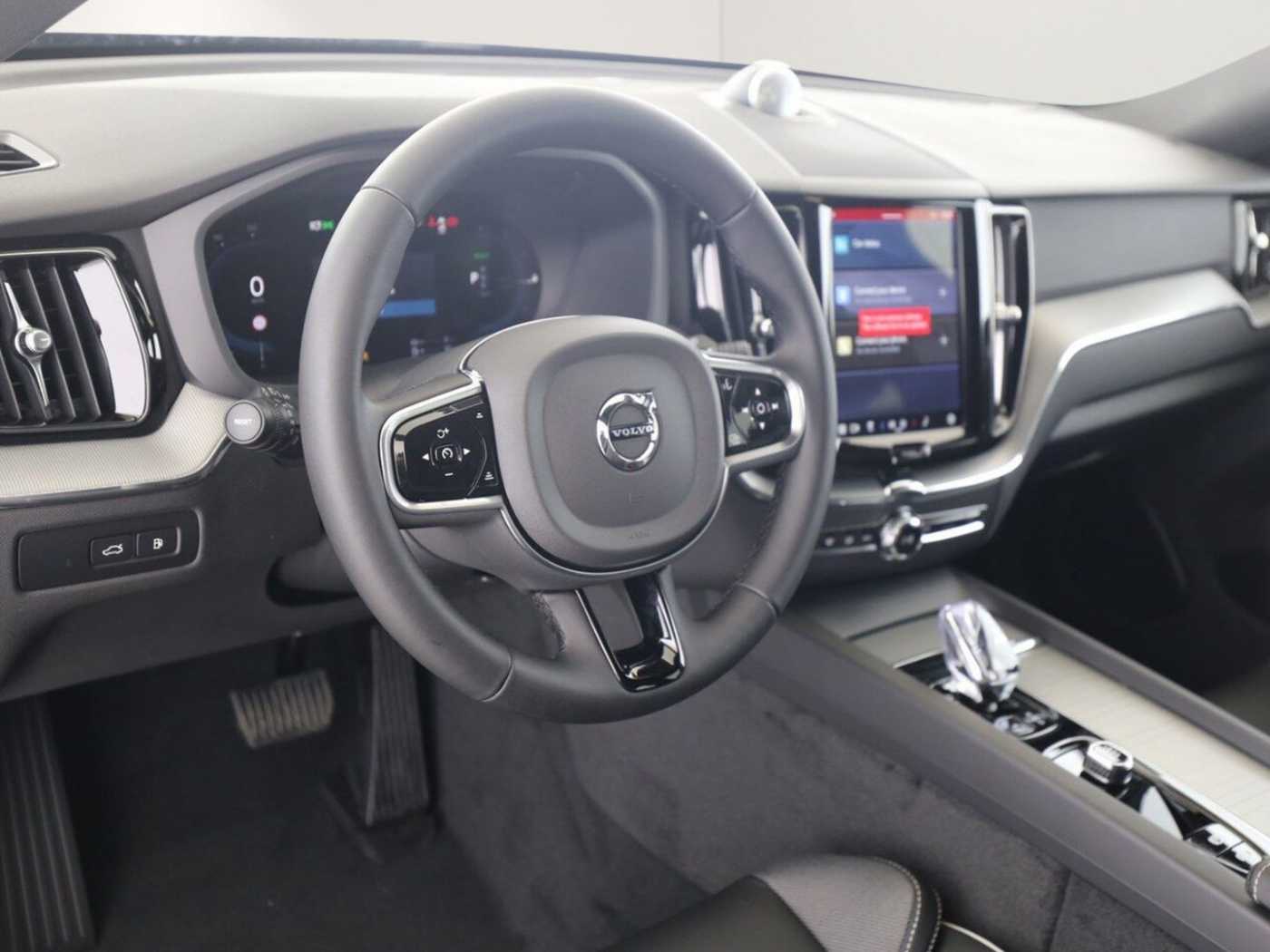 Volvo  Plus Black Edition Plug-In Hybrid AWD T6 Tw