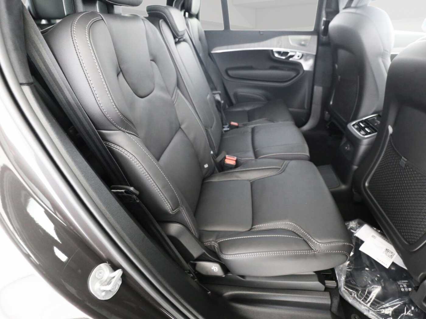 Volvo  Ultra Dark Plug-In Hybrid AWD T8 Twin Engin