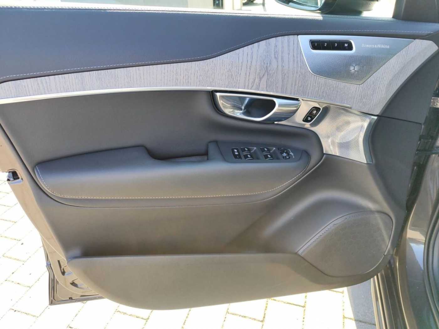 Volvo  Ultra Dark Plug-In Hybrid AWD T8 Twin Engin