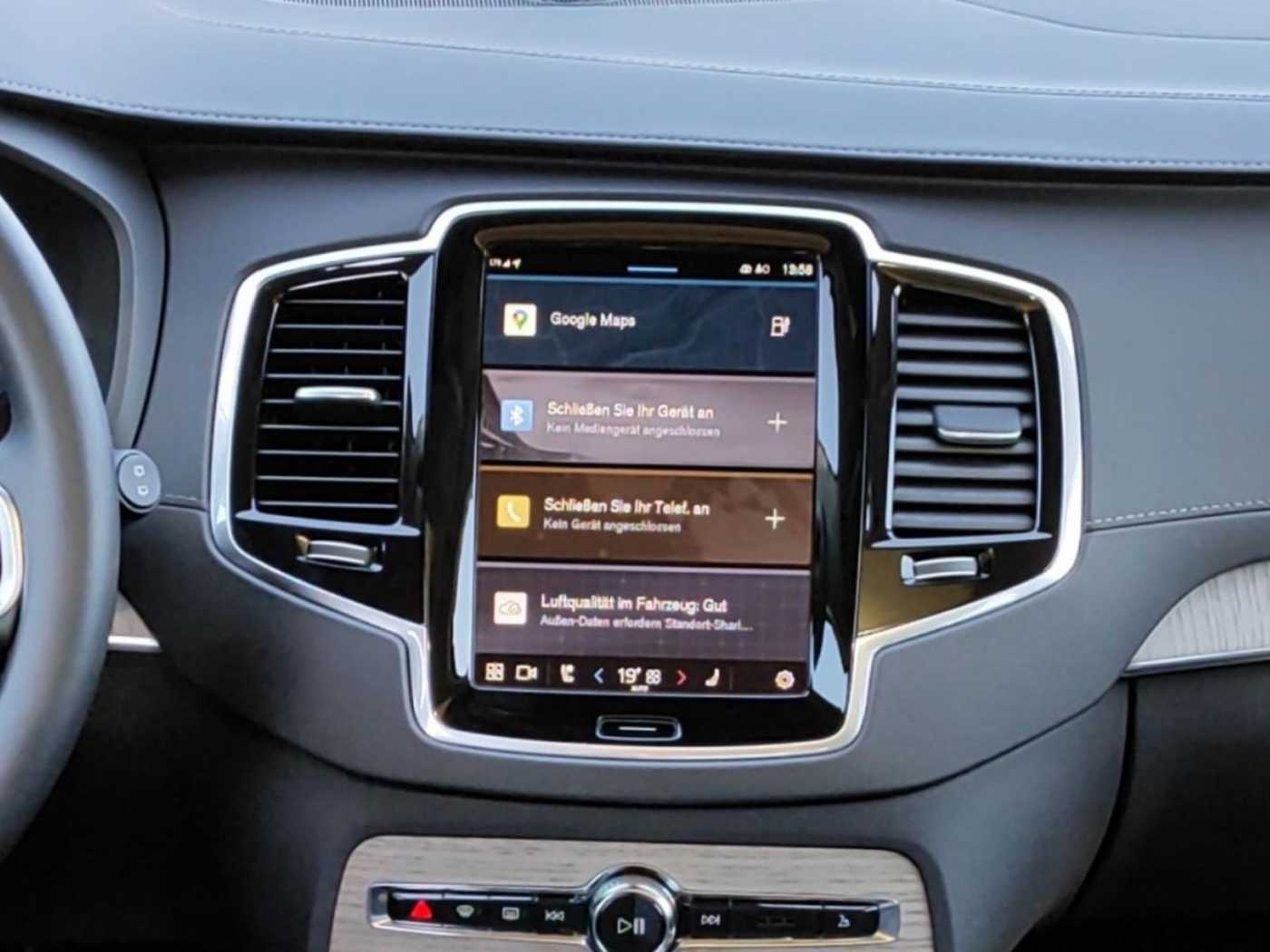 Volvo  Ultra Dark Plug-In Hybrid AWD T8 Twin Engin