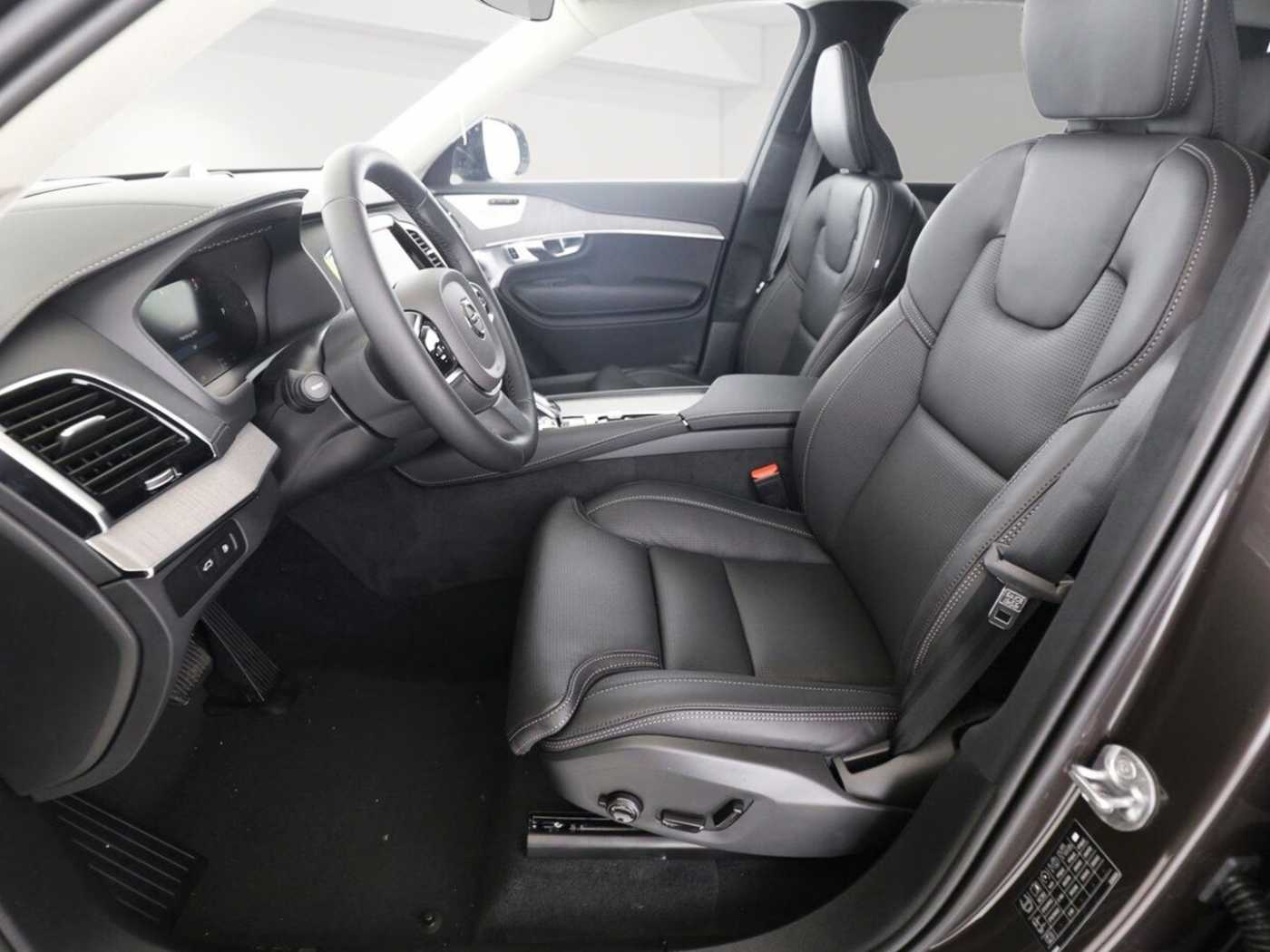 Volvo  Ultra Dark Plug-In Hybrid AWD T8 Twin Engin