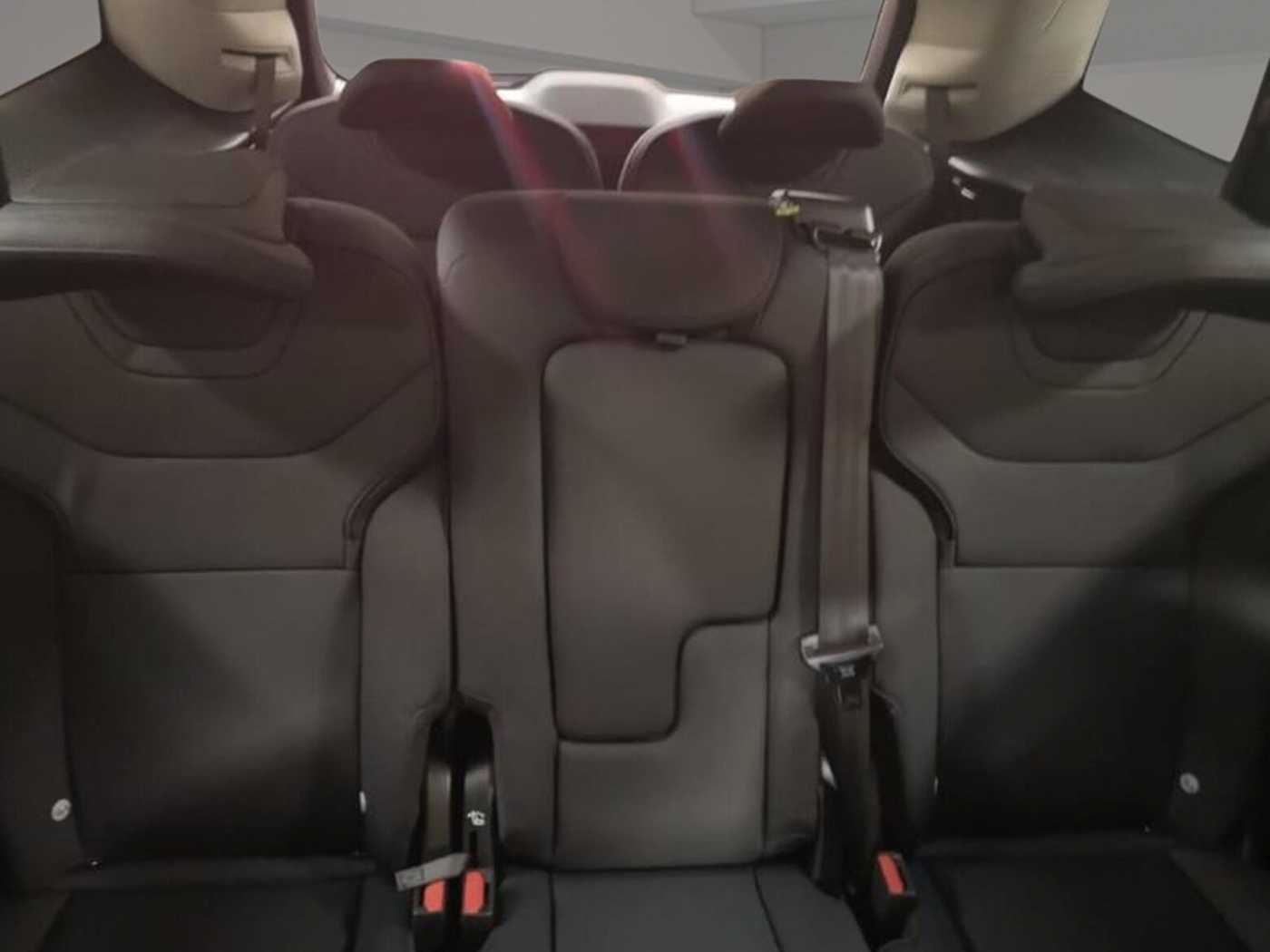 Volvo  Ultra Performance Pure Electric AWD Twin 7-