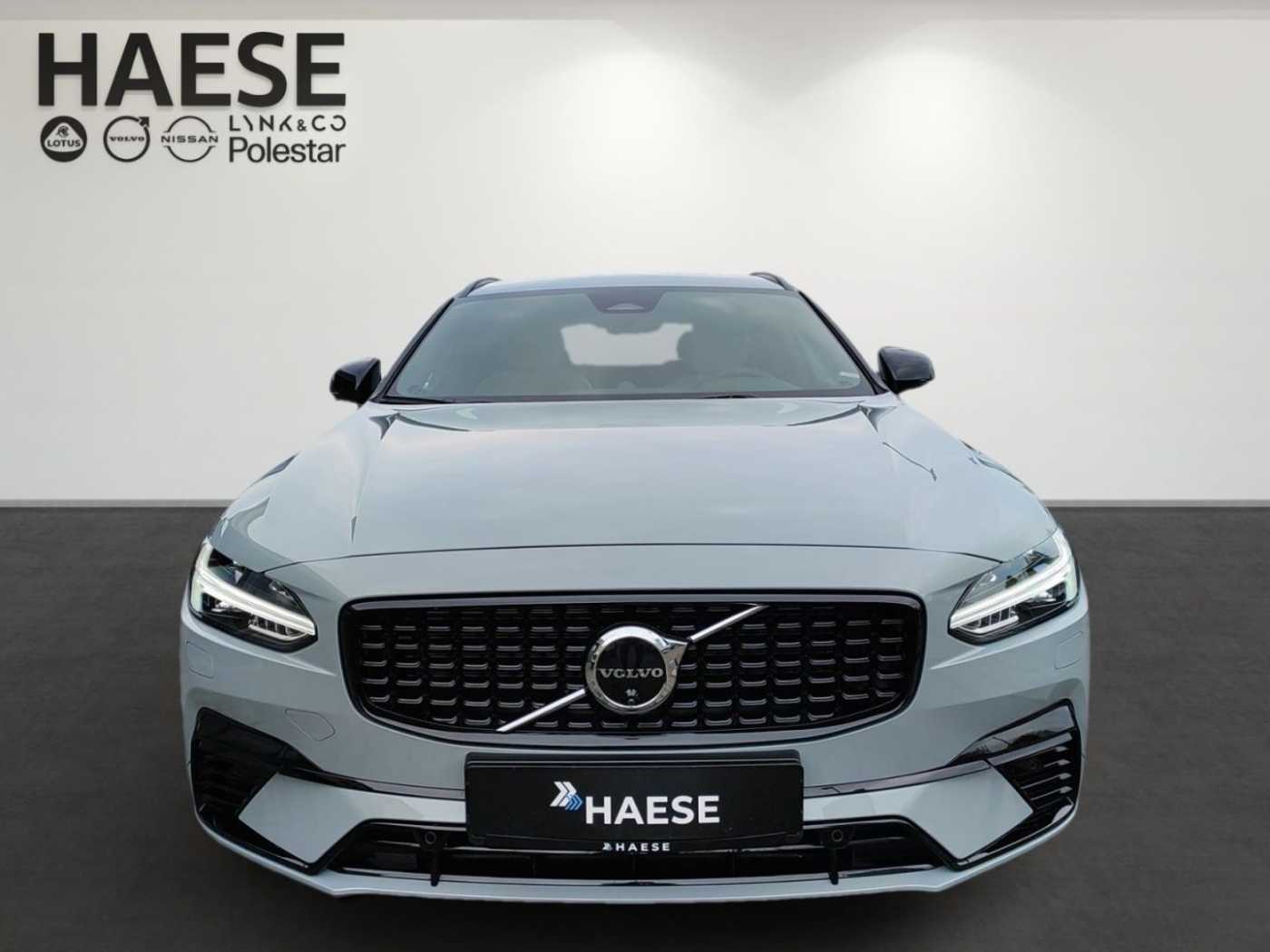 Volvo  T6 Plus Dark Recharge Plug-In Hybrid AWD EU6