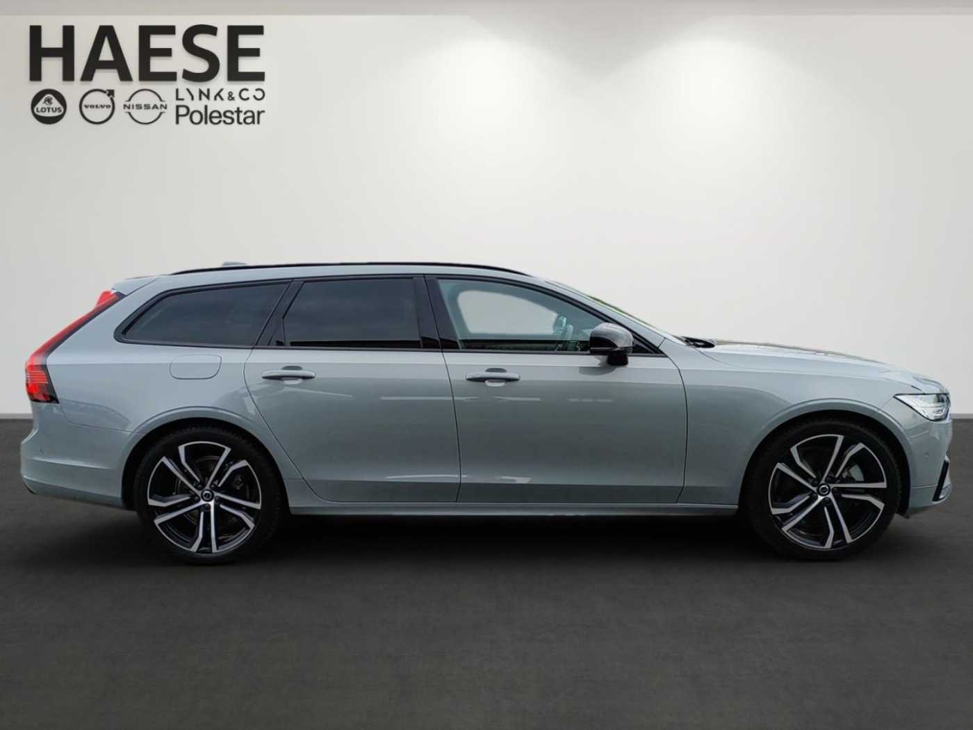 Volvo  T6 Plus Dark Recharge Plug-In Hybrid AWD EU6
