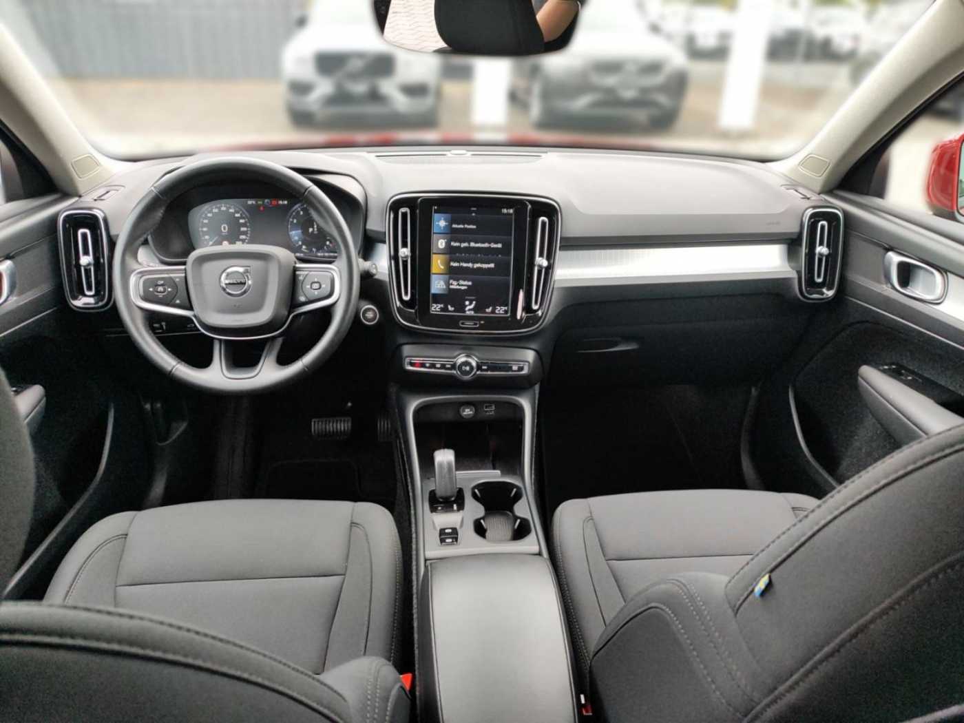Volvo  T3 EU6d Momentum Pro 2WD AHK Navi Digitales
