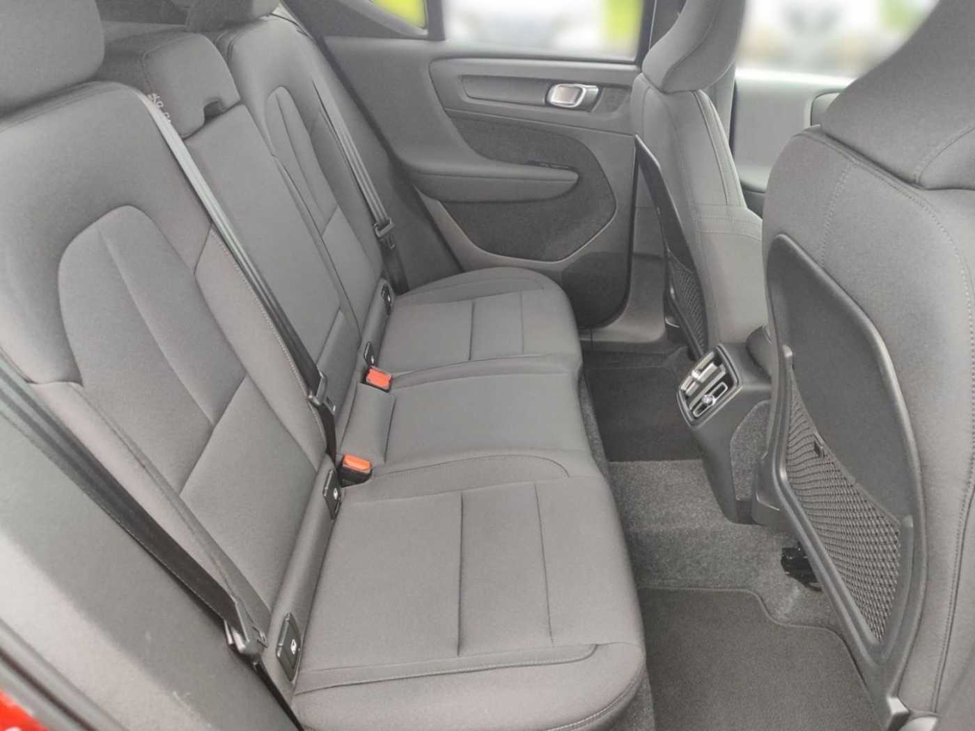 Volvo  T3 EU6d Momentum Pro 2WD AHK Navi Digitales