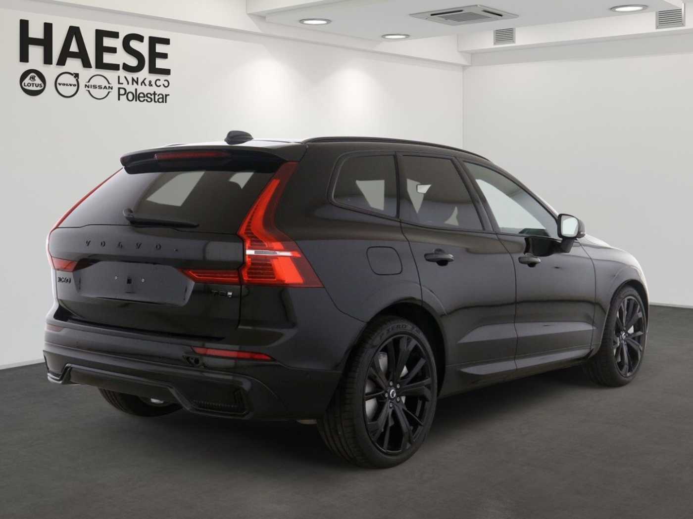 Volvo  T8 Plus Black Edition Recharge Plug-In Hybr
