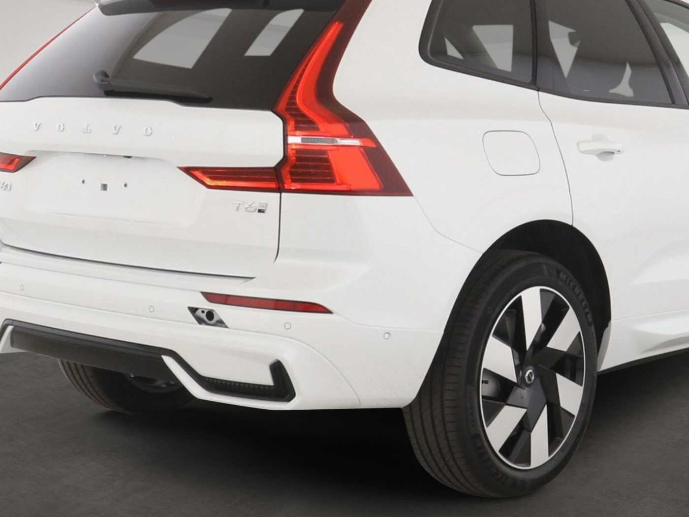 Volvo  T6 Plus Dark Recharge Plug-In Hybrid AWD EU