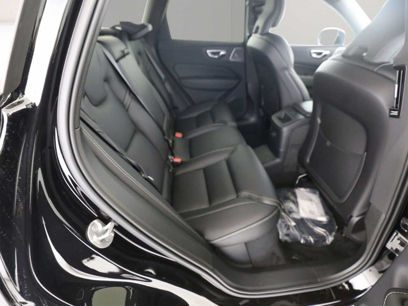 Volvo  Plus Black Edition Plug-In Hybrid AWD T6 Tw