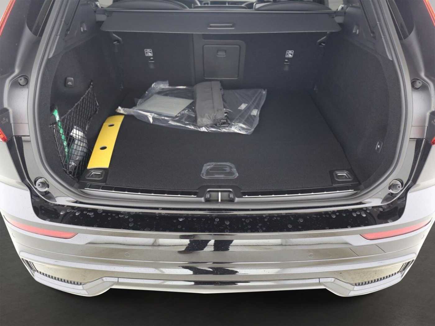 Volvo  Plus Black Edition Plug-In Hybrid AWD T6 Tw