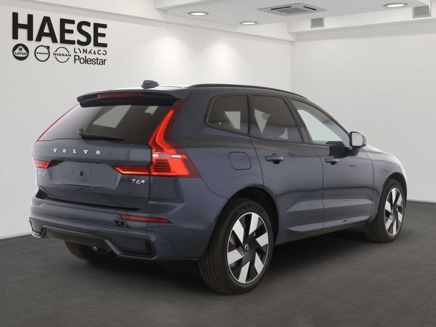 Volvo  T6 Plus Dark Recharge Plug-In Hybrid AWD EU