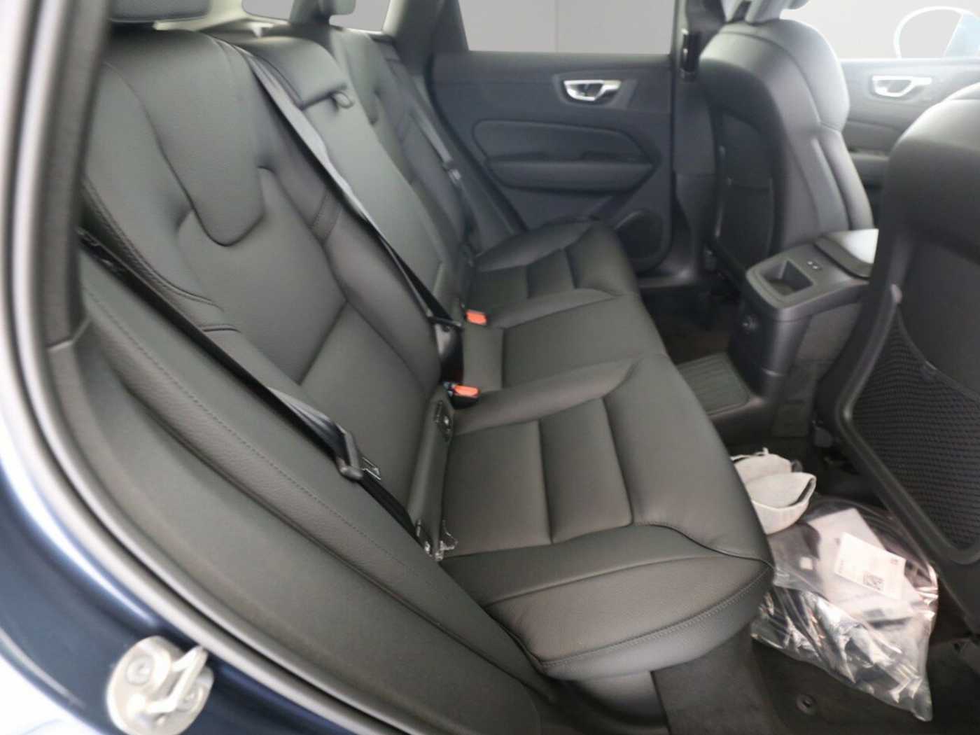 Volvo  T6 Plus Dark Recharge Plug-In Hybrid AWD EU