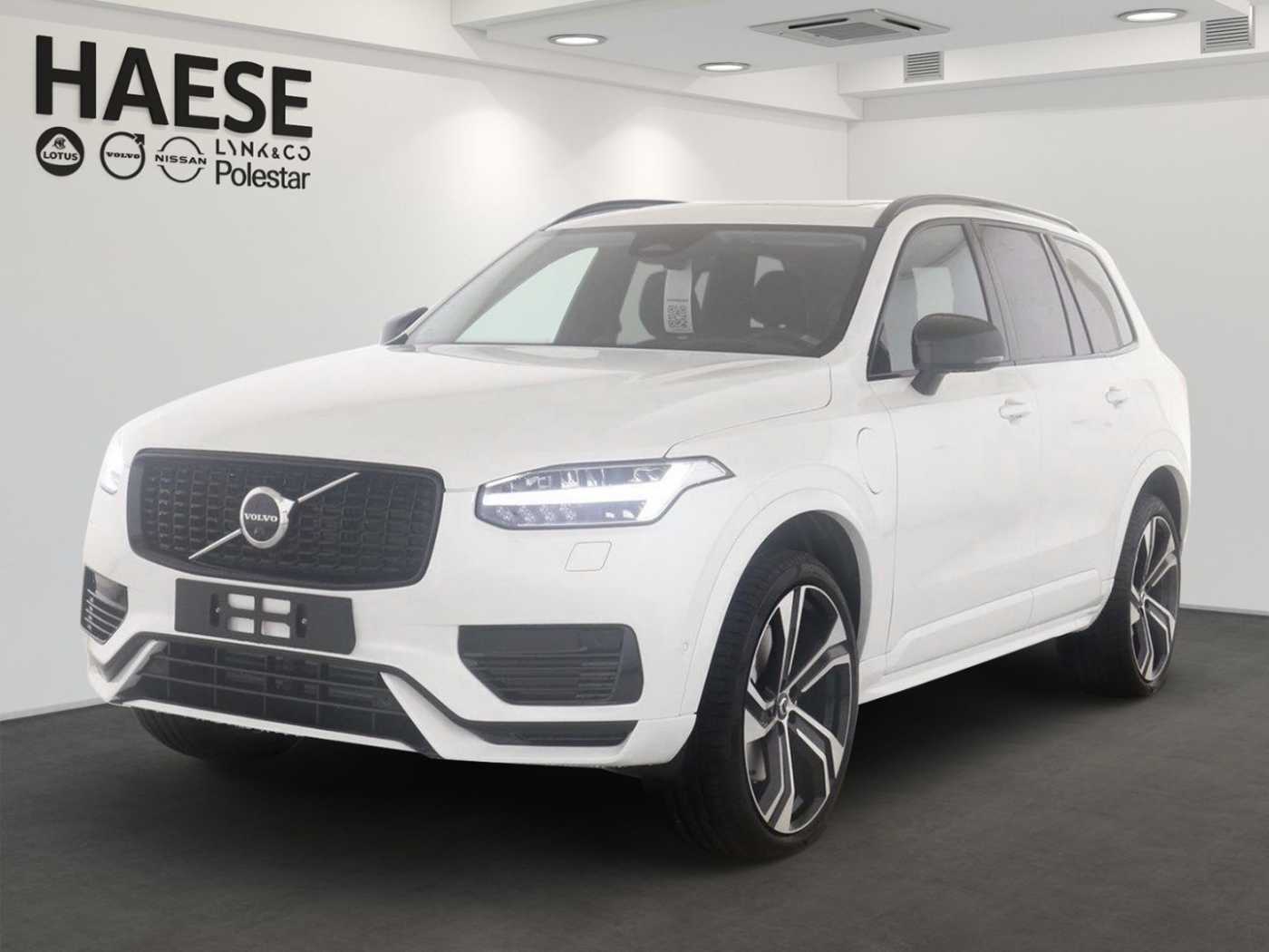 Volvo  T8 Ultra Dark Recharge Plug-In Hybrid AWD E