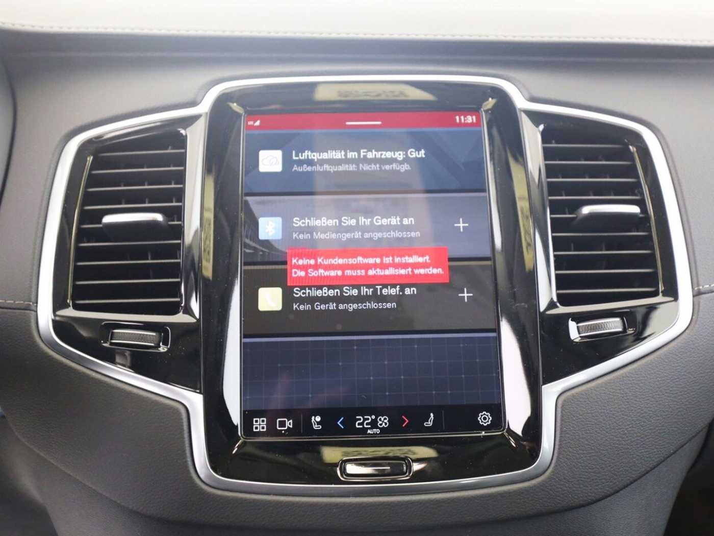 Volvo  T8 Ultra Dark Recharge Plug-In Hybrid AWD E