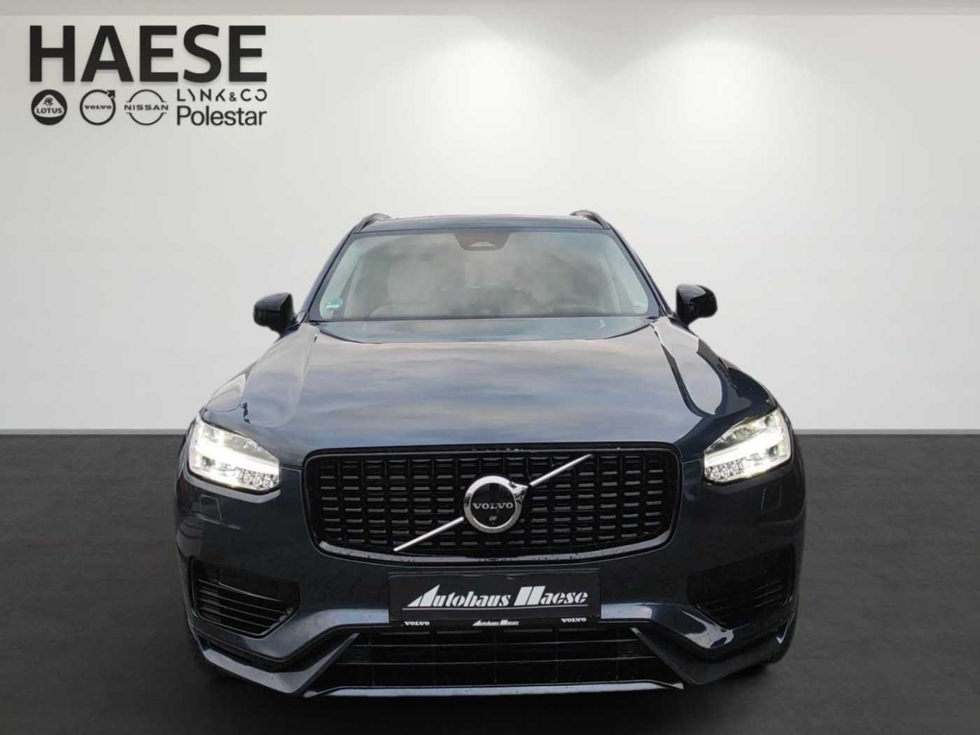 Volvo  Recharge T8 AWD Plug-In-Hybrid Ultra Dark *
