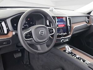 Volvo  Ultimate Dark, B4 AWD Mild Hybrid Diesel AH