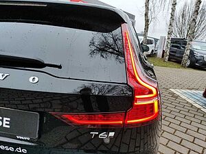 Volvo  Recharge T6 AWD Plug-In Hybrid Plus Dark Hea