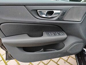 Volvo  Recharge T6 AWD Plug-In Hybrid Plus Dark Hea