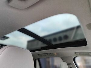 Volvo  Recharge T8 AWD Plug-In-Hybrid Ultra Dark *