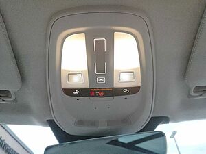Volvo  Recharge T8 AWD Plug-In-Hybrid Ultra Dark *