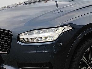 Volvo  Recharge T8 AWD Plug-In-Hybrid Ultra Dark *