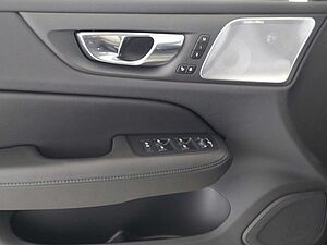 Volvo  Ultra Dark Plug-In Hybrid AWD T6 EU6d  HUD S