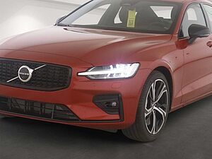 Volvo  Ultimate Dark AWD B5 EU6d HUD StandHZG AHK L