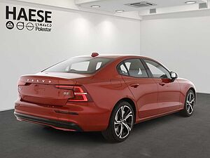 Volvo  Ultimate Dark AWD B5 EU6d HUD StandHZG AHK L