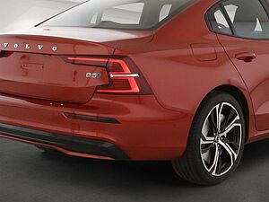 Volvo  Ultimate Dark AWD B5 EU6d HUD StandHZG AHK L