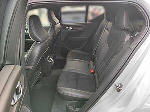 Volvo  P8 Twin R Design AWD HUD AHK El. Fondsitzve