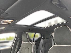 Volvo  P8 Twin R Design AWD HUD AHK El. Fondsitzve