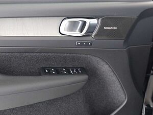 Volvo  Ultra Dark B4 EU6e AHK Leder Digitales Cock