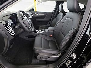 Volvo  Ultra Dark B4 EU6e AHK Leder Digitales Cock