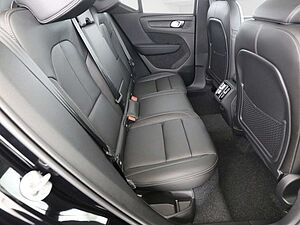 Volvo  Ultra Dark B4 EU6e AHK Leder Digitales Cock