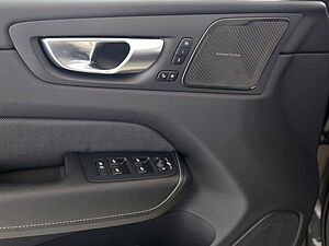 Volvo  T8 Plus Dark Recharge Plug-In Hybrid AWD EU