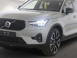 Volvo  Ultra Dark B4 EU6e Leder Digitales Cockpit