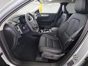 Volvo  Ultra Dark B4 EU6e Leder Digitales Cockpit