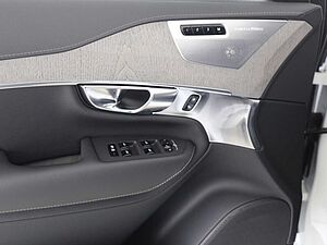 Volvo  T8 Ultra Bright Recharge Plug-In Hybrid AWD