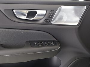 Volvo  T8 Ultimate Dark Recharge Plug-In Hybrid AWD