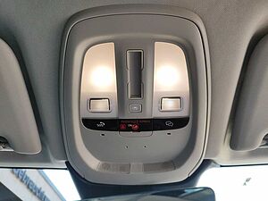 Volvo  T8 Ultra Dark Recharge Plug-In Hybrid AWD E