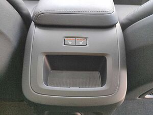 Volvo  T8 Ultra Dark Recharge Plug-In Hybrid AWD E