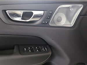 Volvo  T8 Ultra Black Edition Recharge Plug-In Hyb