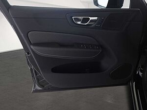 Volvo  T6 Plus Black Edition Recharge Plug-In Hybr