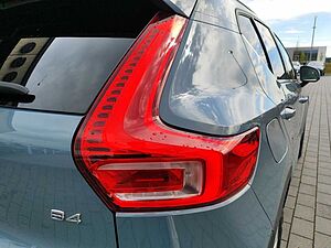 Volvo  B4 EU6d Plus Bright 2WD Memory Sitze Sounds