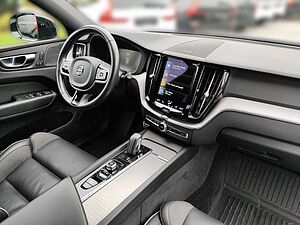 Volvo  B5 Diesel EU6d R Design AWD HUD Navi Leder