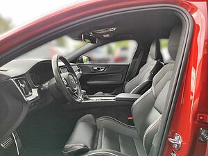 Volvo  T4 EU6d-T Lim. R Design StandHZG Navi Digita