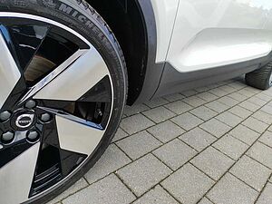Volvo  Twin Ultimate Recharge Pure Electric AWD St
